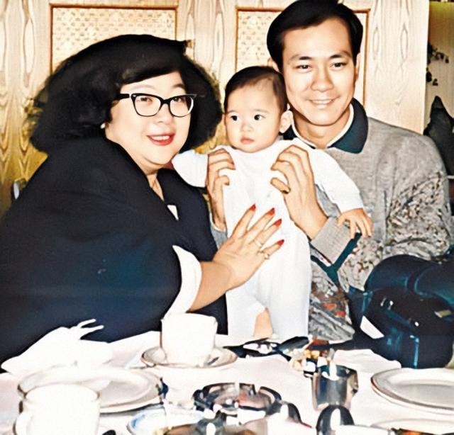 “肥姐”沈殿霞的苦情史,和她背后的大佬
