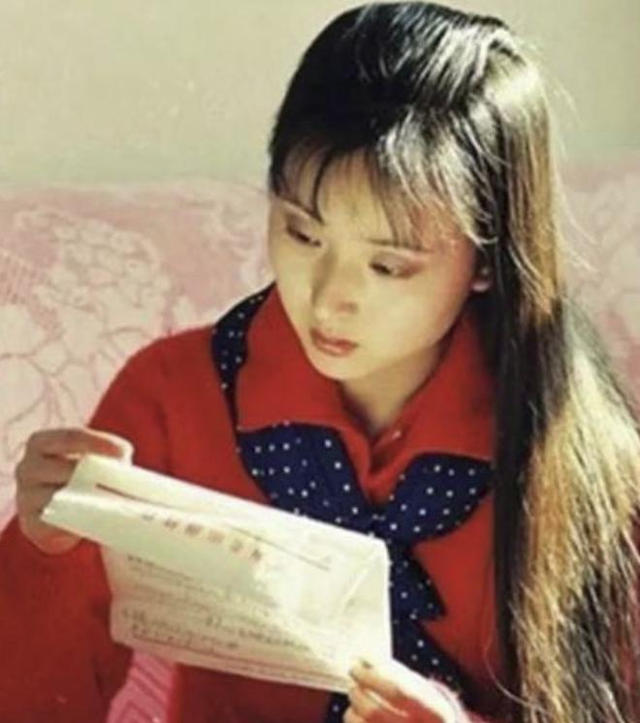 陈晓旭病逝17年后，她曾牵手10年的前夫毕彦君，如今过的怎么样