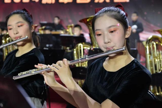 合肥市西园新村小学南校隆重举行“天鹅之声”2024新年音乐会