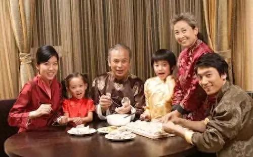 美丽少妇勾引有妇之夫