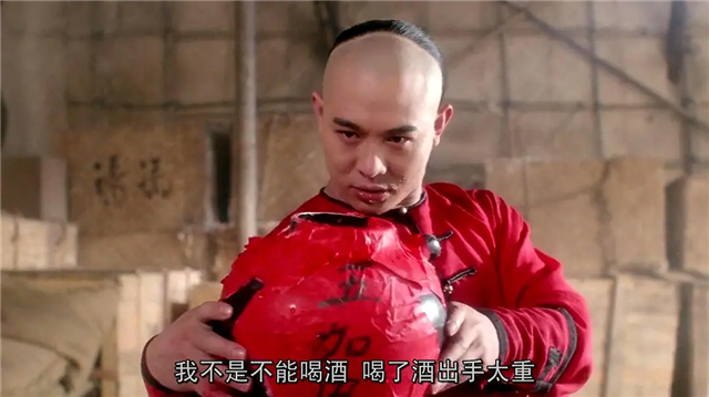 1993年,王晶深知拍不过徐克,却用尽全力颠覆李连杰的“黄飞鸿”