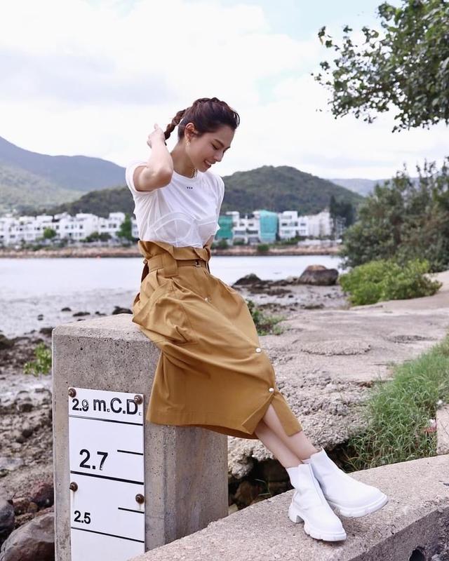 不容易!33岁女歌手香港发展曾全年无收入,荣升TVB音乐节目导师