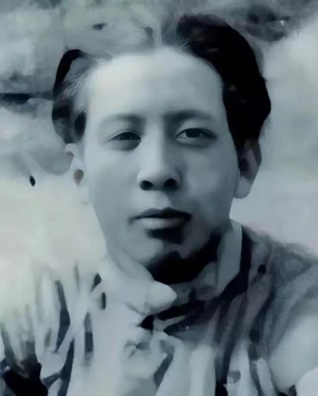 她的爱情何其彪悍:三人行后念念不忘,44年姐弟恋临终前主动索吻