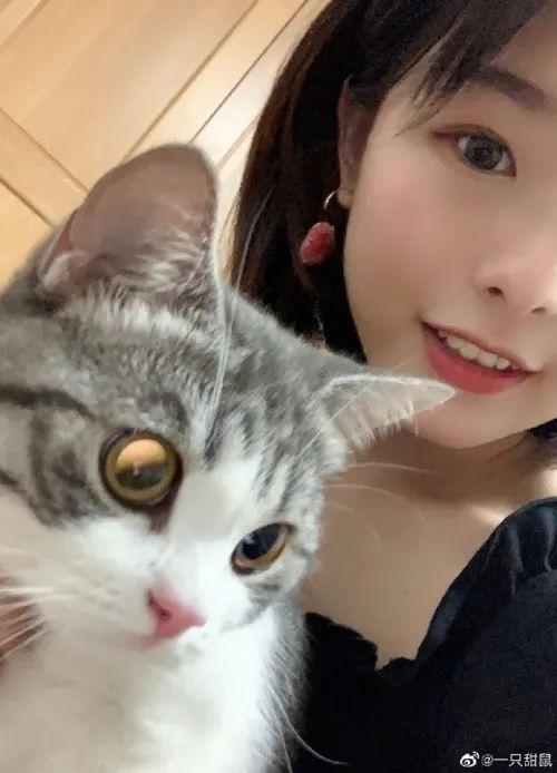 央视又一女记者火了！网友：我又恋爱了