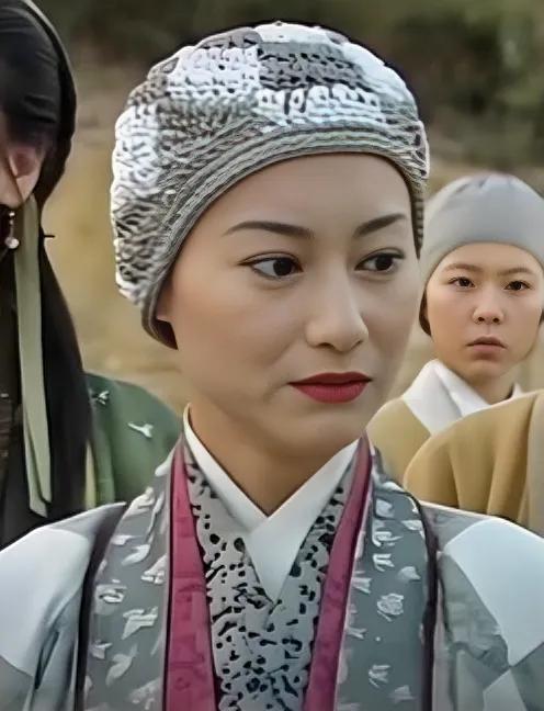 八九十年代港片十位武打女星，个个长得漂亮，你还记得几位？