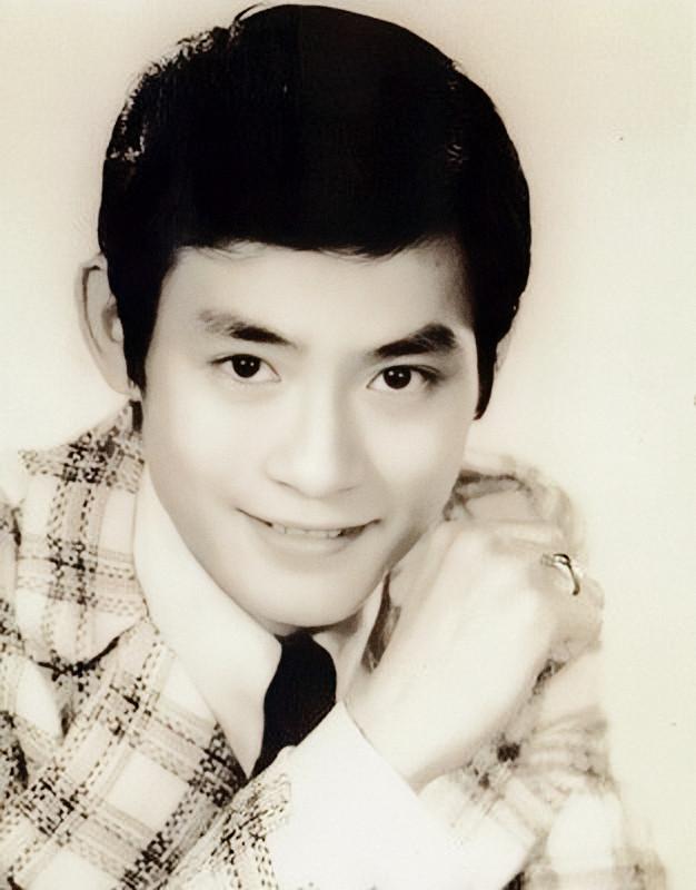 “肥姐”沈殿霞的苦情史,和她背后的大佬
