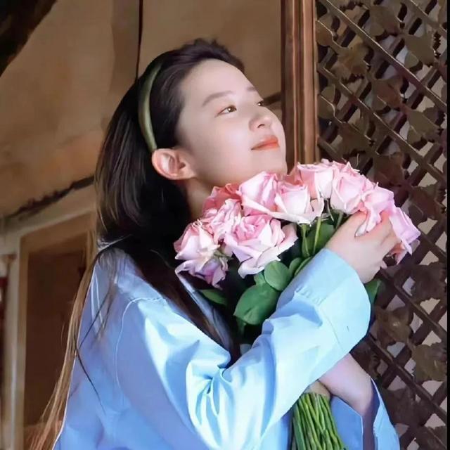 神仙姐姐，刘亦菲捧花好运头像