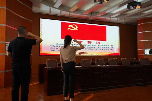 潞州区检察院开展“基层治理我参与、疫情防控作表率”主题党日活动