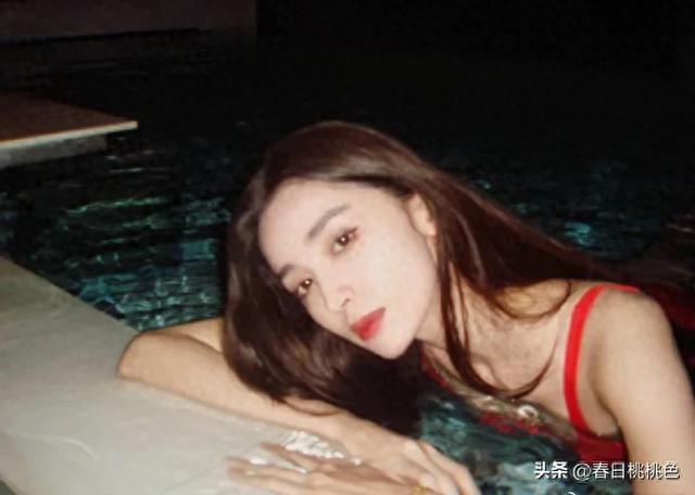 浓颜系美女古丽娜扎|泳池随拍