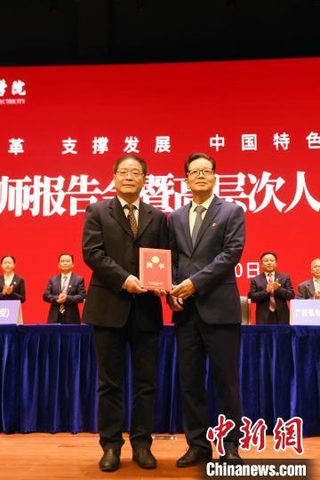 达人秀冠军卓君被母校聘为创业导师
