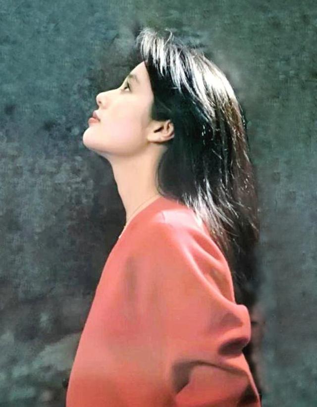 李凤绪晒近照,《青春祭》饰李纯,《安家》饰耿妈妈,已结婚31年