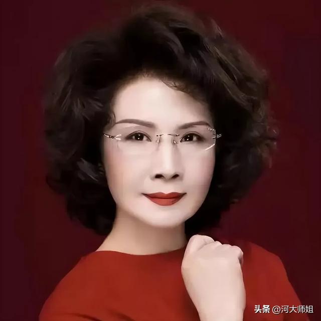 德艺双馨，雍容典雅的虎美玲…