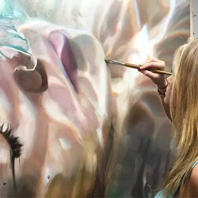 确定不是相机?90后小姐姐笔下的美女人体把99.9%的人都骗了