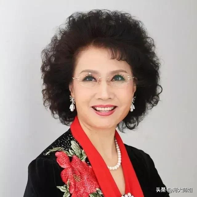 德艺双馨，雍容典雅的虎美玲…