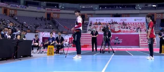 于小彤《超新星》太装?戴耳机听音乐射箭,赛后扔弓撕靶无视队友