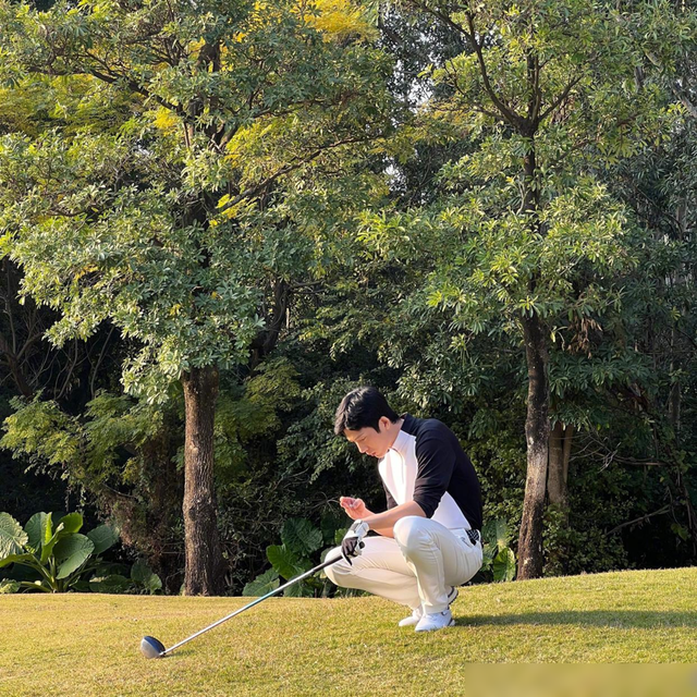 34岁井柏然,因“水泥风豪宅”而走红,没有一丝俗气,越看越高级