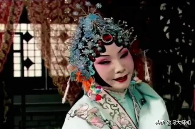 德艺双馨，雍容典雅的虎美玲…