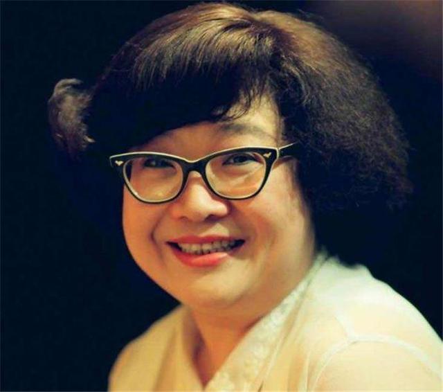 “肥姐”沈殿霞的苦情史,和她背后的大佬
