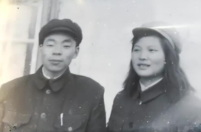 1981年，女活佛见到阴法唐中将的妻子李国柱：做梦也没想到