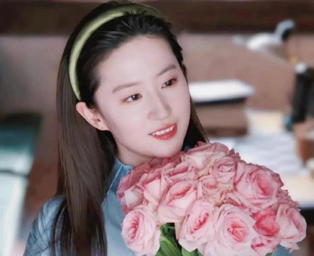 神仙姐姐，刘亦菲捧花好运头像