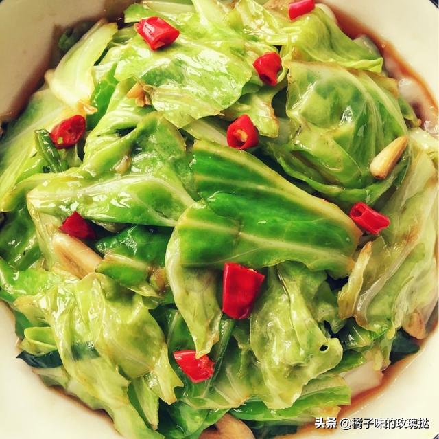 美食家常菜推荐:蒜蓉油麦菜,青椒炒肉丝,手撕包菜,美味又下饭