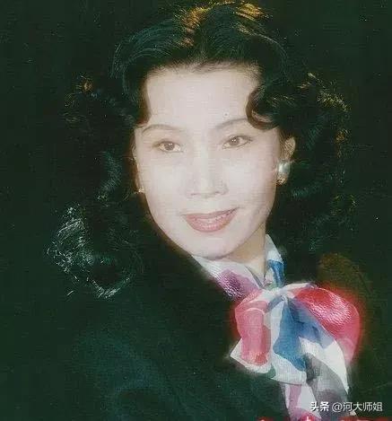 德艺双馨，雍容典雅的虎美玲…