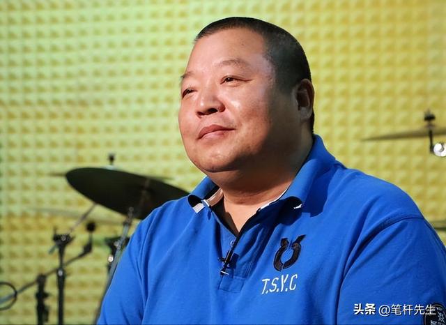 臧天朔的悲哀,生前向母亲跪地忏悔,死后妻子将80岁老母告上法庭