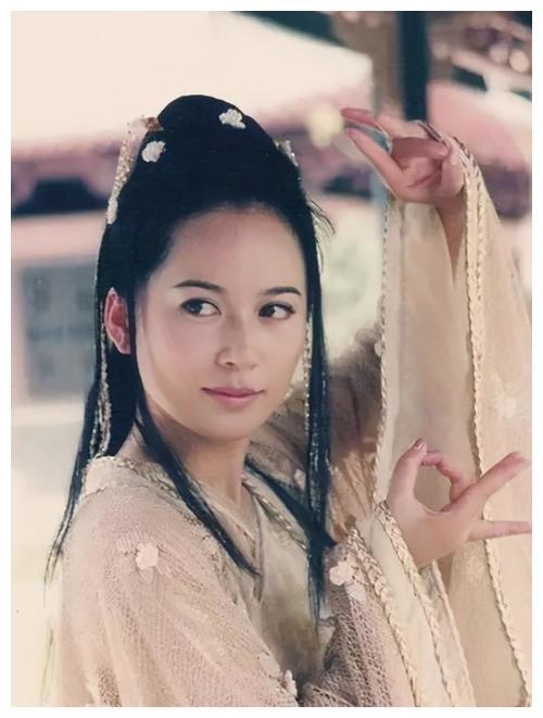 至今未婚的8位大龄女星,各有各的苦衷,最大55岁,最小38岁