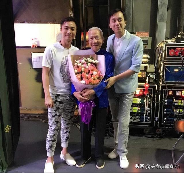 44岁的广州演员何志锋，与同学杨栩恩爱了20年 他们都是黄俊英弟子