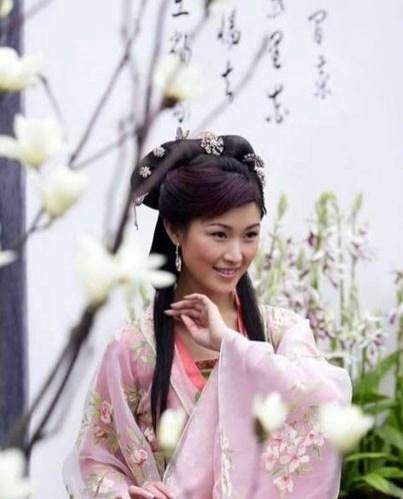 TVB美女配角，拍近百部戏不红，如今转行卖衣服发了财！