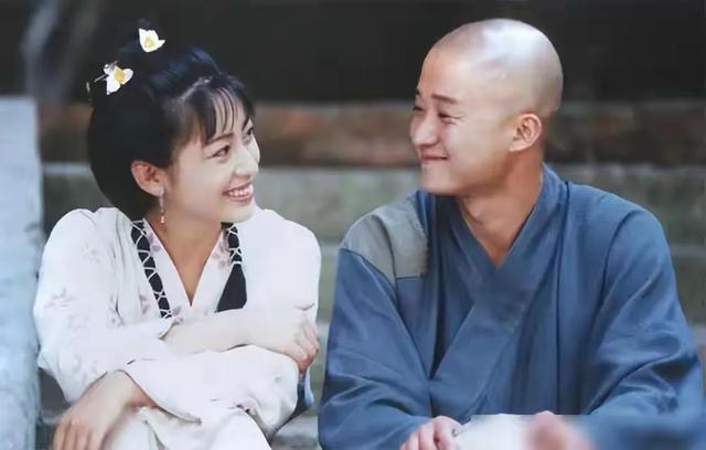 揭秘!娱乐圈女星雅琪与张铁林的隐秘情史,她如何重获新生?