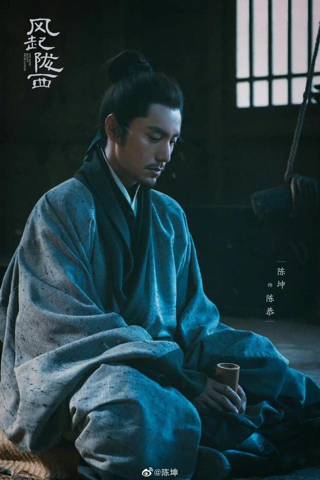 陈坤晒与儿子合照，19岁陈尊佑长相俊秀神似爸爸，生母至今仍是谜