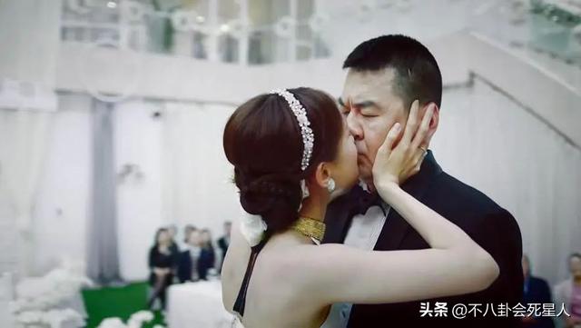 面条吻、伸舌头、嘴亲肿,吻戏阴影来袭,个个辣眼睛