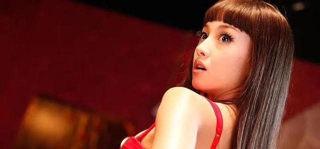 日法混血女星泽尻英龙华艺术献身力作,完美身材比例妩媚动人