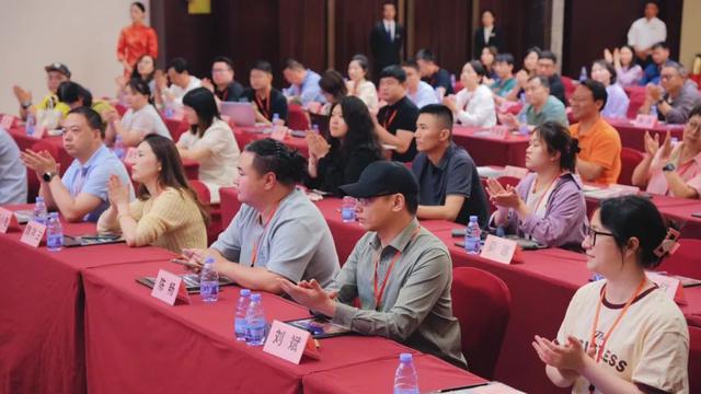 重磅发布:鸠兹古镇正式升级鸠兹夜游演艺小镇,品牌焕新启幕!