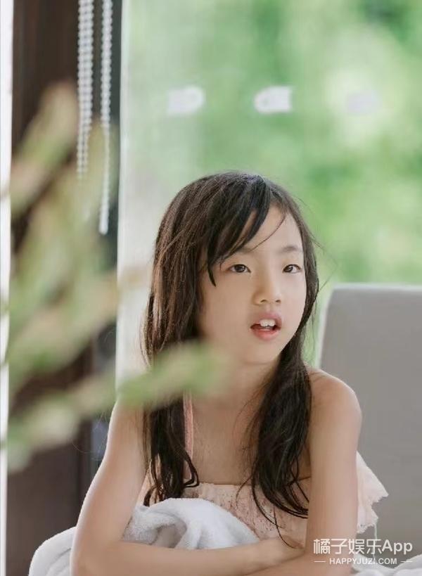 还记得《爸爸去哪儿》里的小泡芙吗?现在长这样?