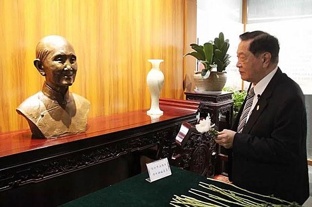 李昌钰:我一生什么都不怕,连美国总统都不怕,但我怕我的妈妈