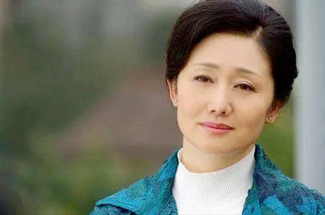 知名演员娟子:凭“令妃”大火,出道多年无绯闻,57岁越活越优雅