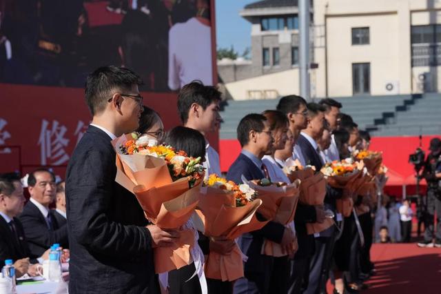 北大举办2024级新生开学典礼 校长寄语新“北大人”与国同行探索前沿领域