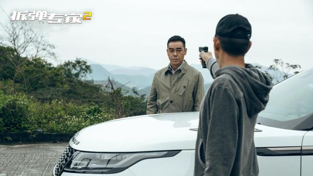 《拆弹专家2》:别为潘乘风叫冤,他本就是警队的“定时炸弹”