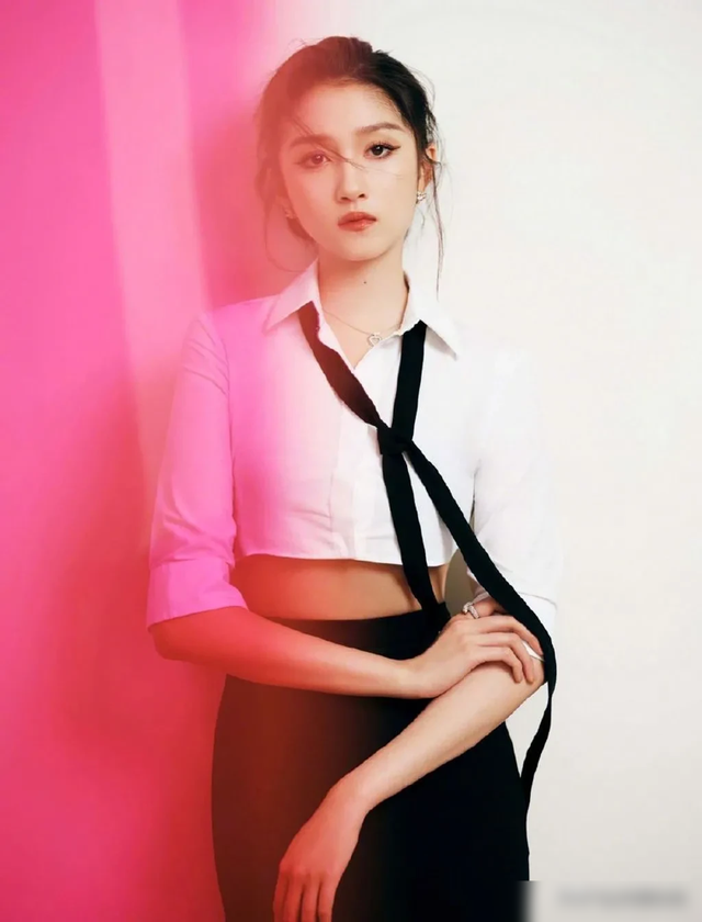 金鸡奖盛典来了，女星们的红毯造型都各有千秋啊，倪妮万茜关晓彤