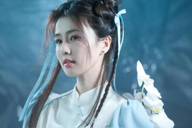 罗云熙白鹿演绎,《长月烬明》凭啥火爆出圈?