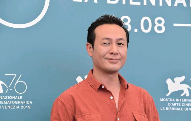 岩层之下:张颂文,表演艺术的生存勘探者