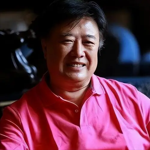 离婚34年,再看陈国军才发现,抛弃刘晓庆娶女学生的决定有多聪明