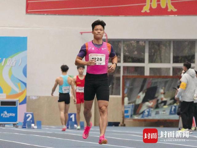 苏炳添2024年的赛季首秀 60米6秒66摘银丨图集