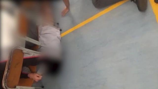 香港男孩被7名同学按倒脱裤屁股外露 校方：嬉戏