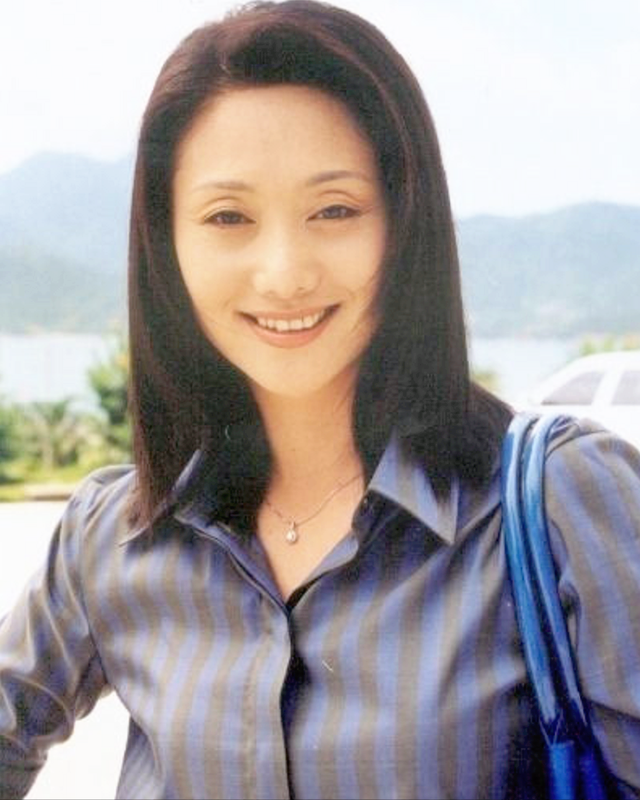 知名演员娟子:凭“令妃”大火,出道多年无绯闻,57岁越活越优雅