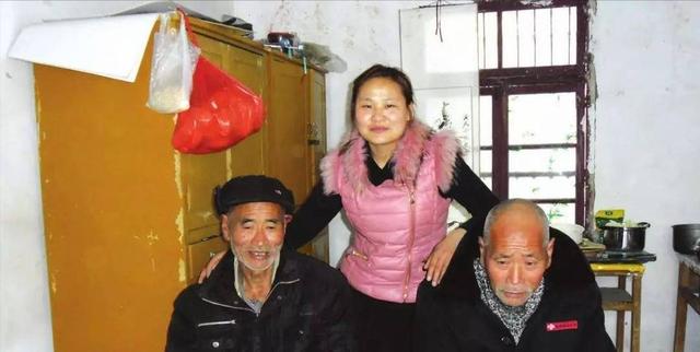 最美女教师葛红花,34年前被一对光棍兄弟收养,为报恩至今未婚