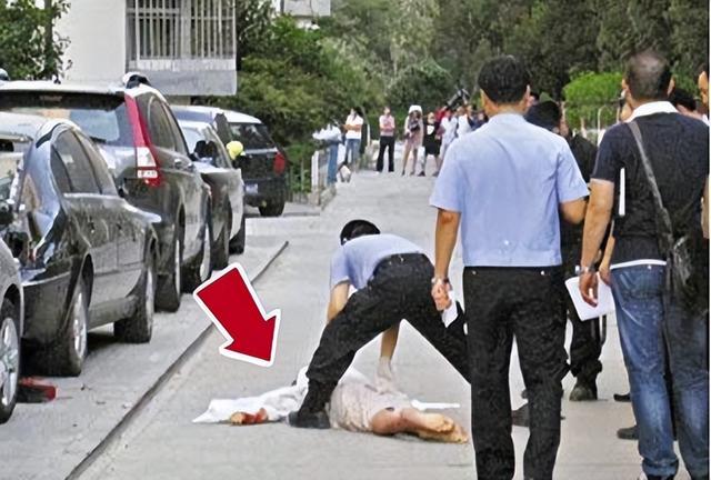 他28岁跳楼身亡,离开前顶楼徘徊3小时,留17字感人遗言告别人间