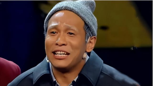 男人有钱就变坏?结婚七年成名之后却坚决原配离婚,如今他后悔不